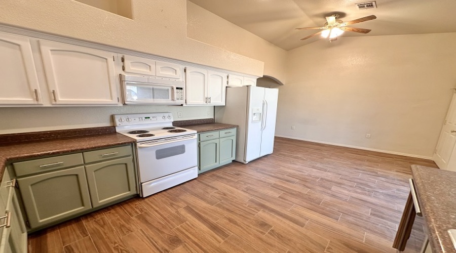 9585 E 38th St, Yuma, Arizona 85365, 3 Bedrooms Bedrooms, ,2 BathroomsBathrooms,Single Family Home,For Rent,1867