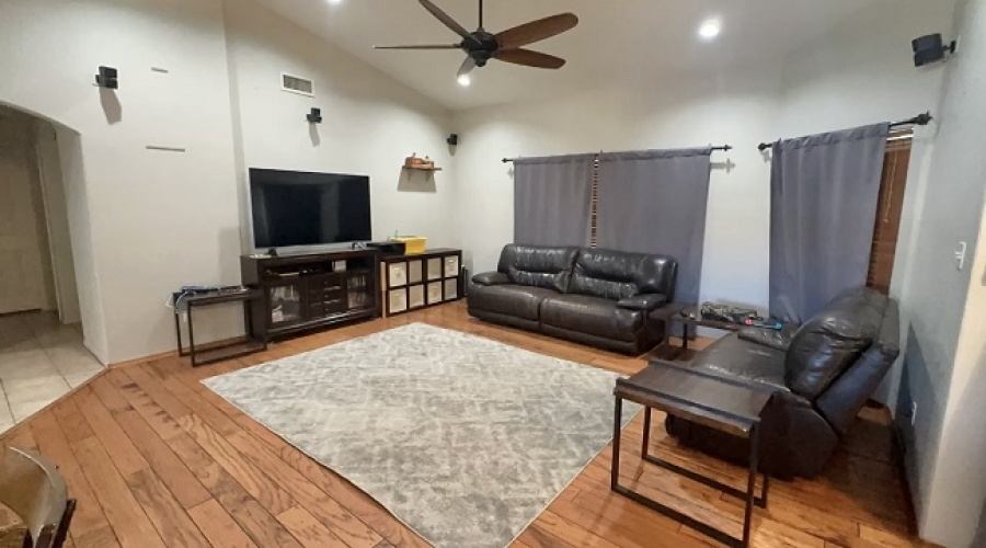 10370 S Fairway Dr, Yuma, Arizona 85367, 3 Bedrooms Bedrooms, ,2 BathroomsBathrooms,Single Family Home,For Rent,1924