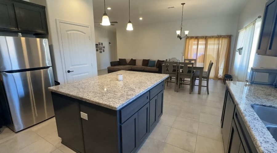 11633 E 33rd St, Yuma, Arizona 85367, 3 Bedrooms Bedrooms, ,2 BathroomsBathrooms,Single Family Home,For Rent,1928
