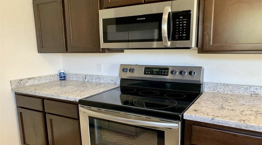 4879 W 21st Pl, Yuma, Arizona 85364, 4 Bedrooms Bedrooms, ,2 BathroomsBathrooms,Single Family Home,For Rent,1931