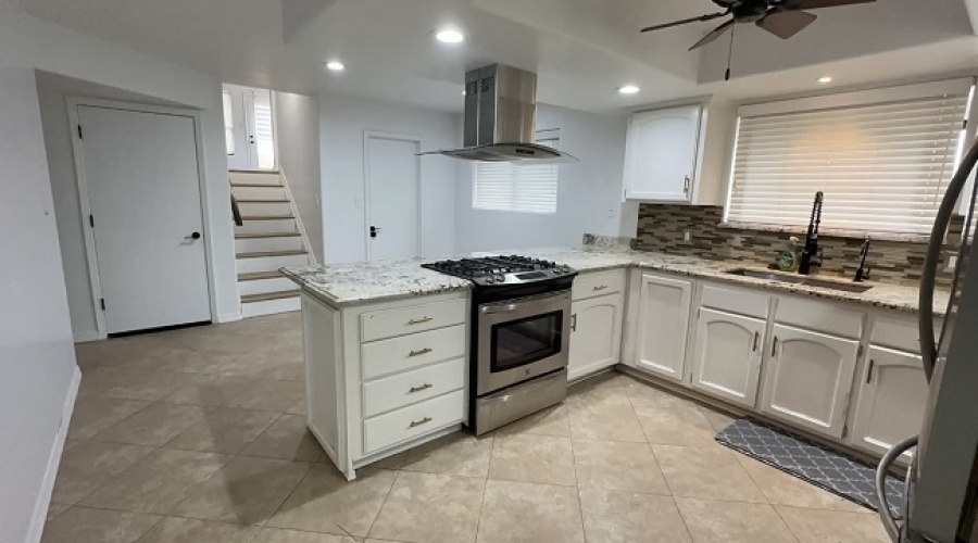 1374 W 17th Pl, Yuma, Arizona 85364, 3 Bedrooms Bedrooms, ,3 BathroomsBathrooms,Single Family Home,For Rent,1936