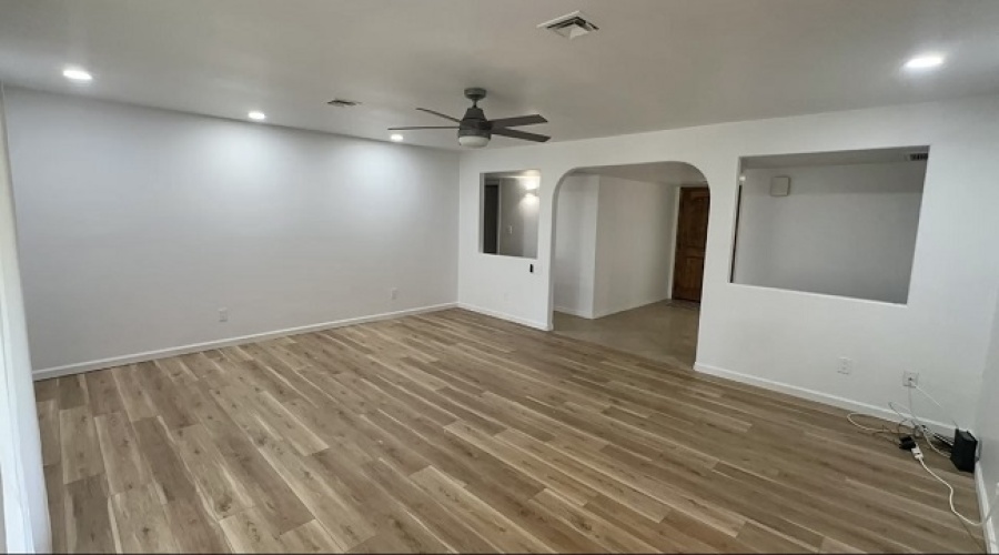 1374 W 17th Pl, Yuma, Arizona 85364, 3 Bedrooms Bedrooms, ,3 BathroomsBathrooms,Single Family Home,For Rent,1936