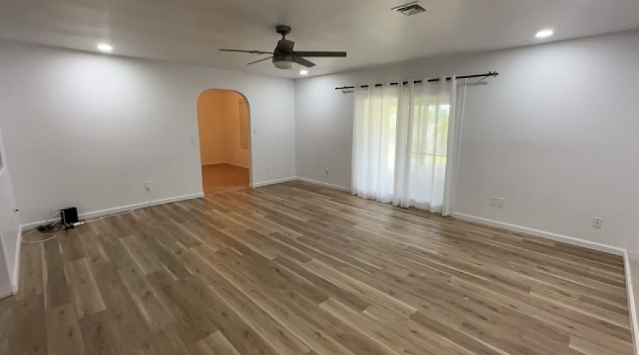1374 W 17th Pl, Yuma, Arizona 85364, 3 Bedrooms Bedrooms, ,3 BathroomsBathrooms,Single Family Home,For Rent,1936